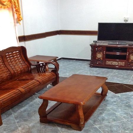 Nur Muslim Homestay At Kota Bharu Exterior foto