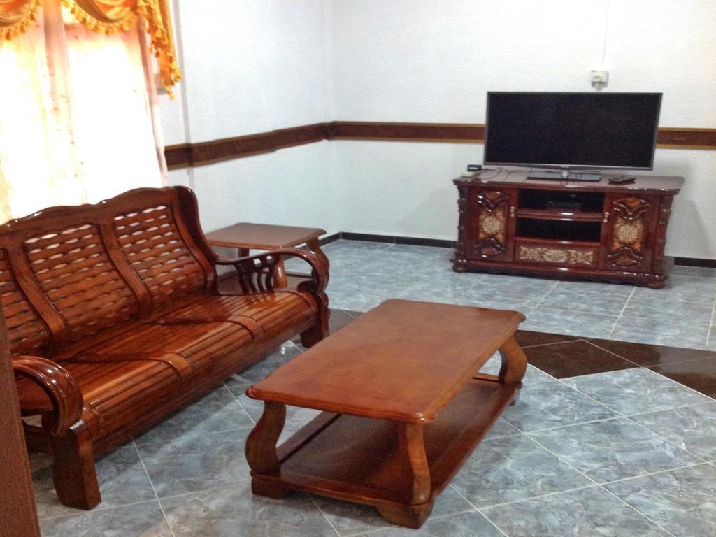 Nur Muslim Homestay At Kota Bharu Exterior foto