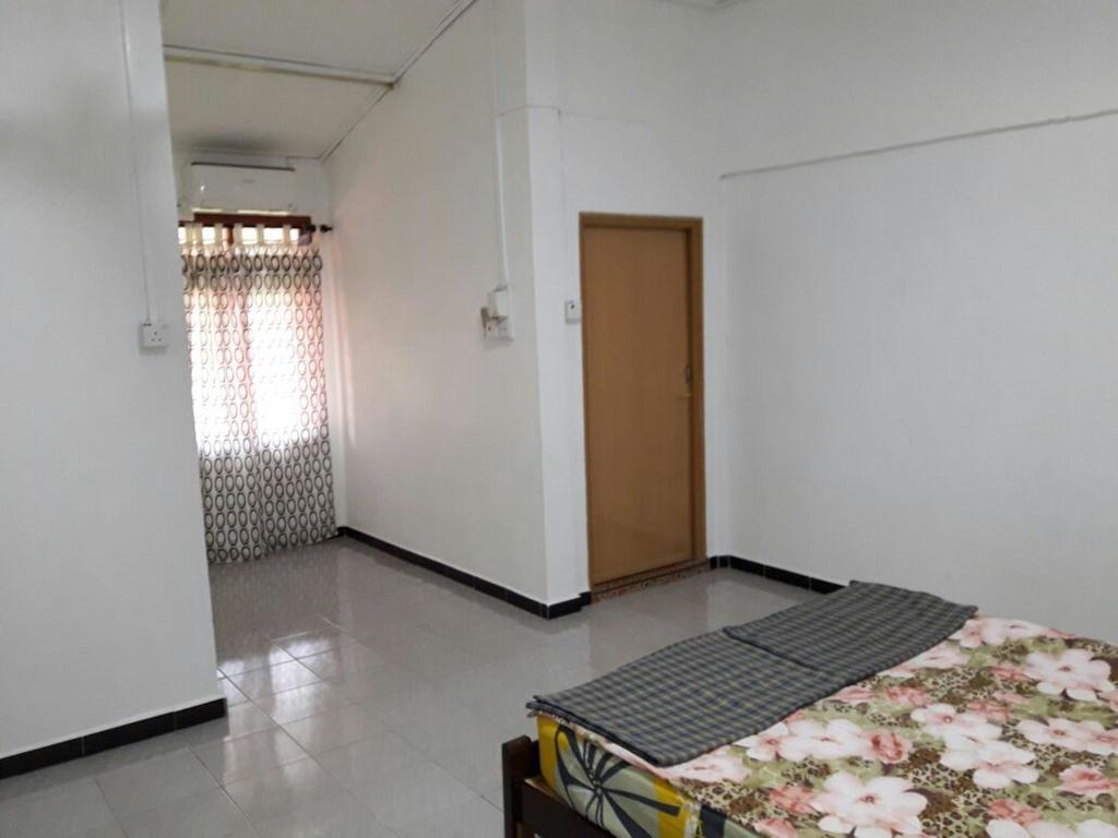 Nur Muslim Homestay At Kota Bharu Exterior foto