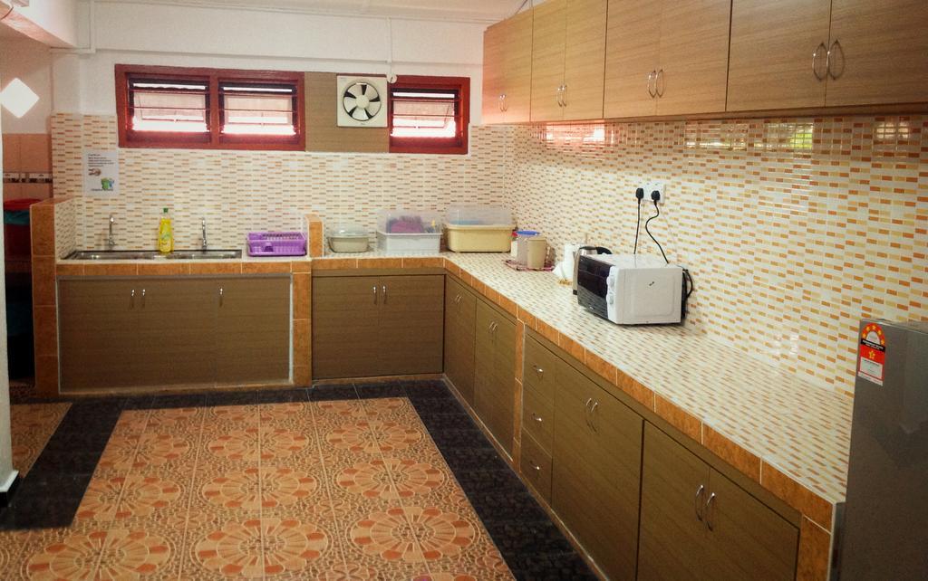 Nur Muslim Homestay At Kota Bharu Exterior foto